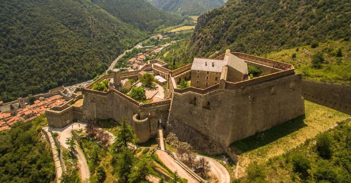 Gite Le Canigou 3* Dans Un Mas Typique Catalan Prades  Esterno foto